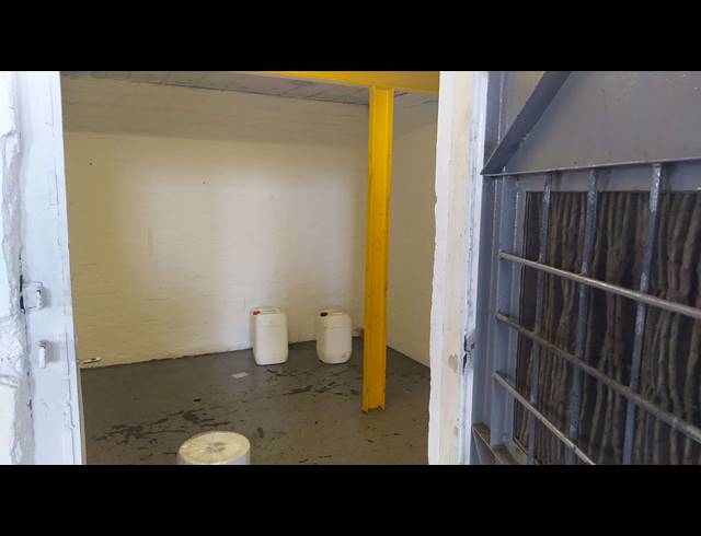450M² WAREHOUSE TO LET IN EPPING INDUSTRIAL